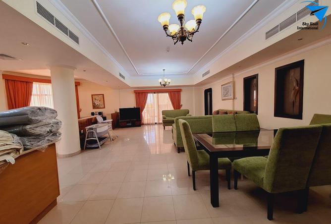 958809 - Property Image 2