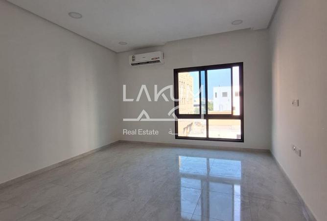 981065 - Property Image 2