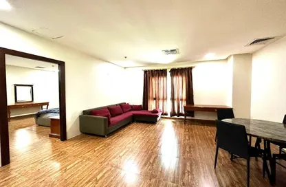 Apartment - 1 Bedroom - 1 Bathroom for rent in Al Burhama - Manama - Capital Governorate