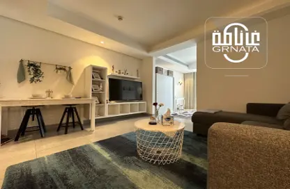 Living Room image for: Apartment - 1 Bathroom for rent in The Treasure - Dilmunia Island - Muharraq Governorate, Image 1