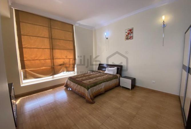 930278 - Property Image 3