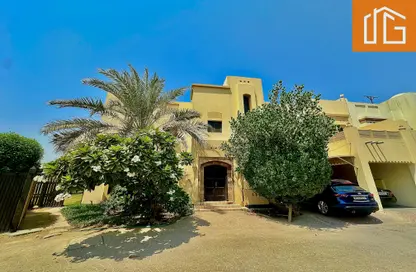 Compound - 5 Bedrooms - 6 Bathrooms for rent in Janabiya - Northern Governorate