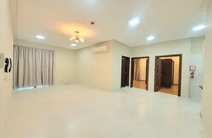Apartment - 3 Bedrooms - 2 Bathrooms for rent in Al Burhama - Manama - Capital Governorate