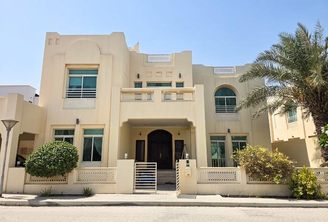 983210 - Property Main Image