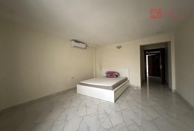 906262 - Property Image 3