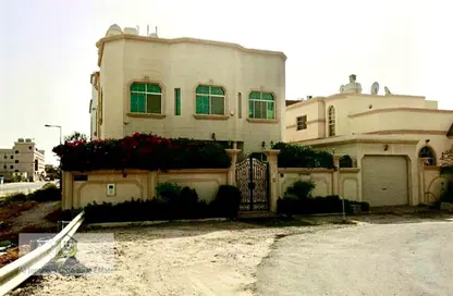 Outdoor House image for: Villa - 5 Bedrooms - 5 Bathrooms for sale in Janabiya - Northern Governorate, Image 1