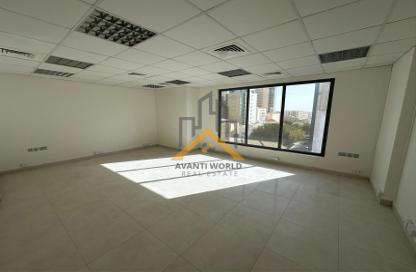 Office Space - Studio - 2 Bathrooms for rent in Seef - Capital Governorate