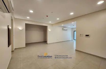 Apartment - 2 Bedrooms - 3 Bathrooms for rent in Sanad - Central Governorate