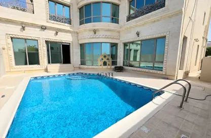 Villa - 6 Bedrooms - 7+ Bathrooms for rent in Arad - Muharraq Governorate
