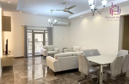 Apartment - 3 Bedrooms - 4 Bathrooms for rent in Mahooz - Manama - Capital Governorate