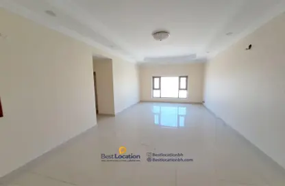 Apartment - 2 Bedrooms - 2 Bathrooms for rent in Galali - Muharraq Governorate