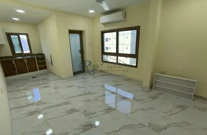 Apartment - Studio - 1 Bathroom for rent in Gufool - Manama - Capital Governorate