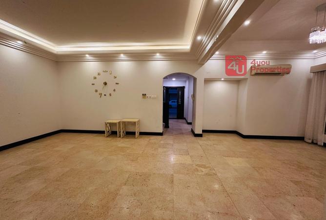 985262 - Property Main Image