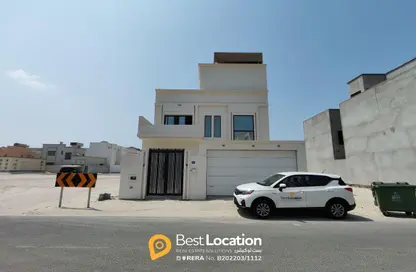 Villa - 2 Bedrooms - 4 Bathrooms for sale in Busaiteen - Muharraq Governorate