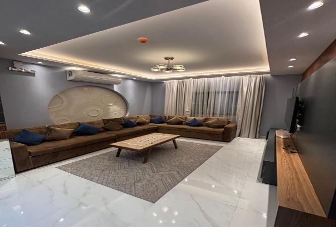 981702 - Property Image 2