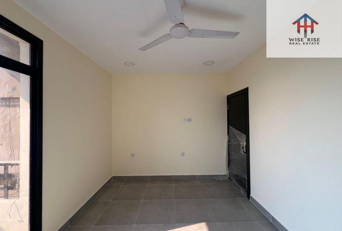 987910 - Property Image 3
