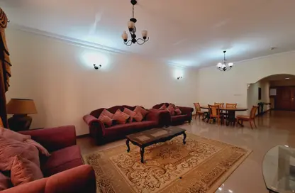 Apartment - 2 Bedrooms - 2 Bathrooms for rent in Al Juffair - Capital Governorate