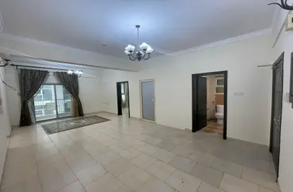 Apartment - 3 Bedrooms - 2 Bathrooms for rent in Busaiteen - Muharraq Governorate