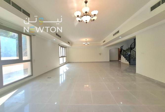 987570 - Property Image 3