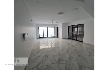 Empty Room image for: Villa - 5 Bedrooms - 6 Bathrooms for sale in Hidd - Muharraq Governorate, Image 1