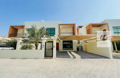 Villa - 4 Bedrooms - 3 Bathrooms for rent in Janabiya - Northern Governorate