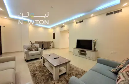 Apartment - 2 Bedrooms - 2 Bathrooms for rent in Al Juffair - Capital Governorate