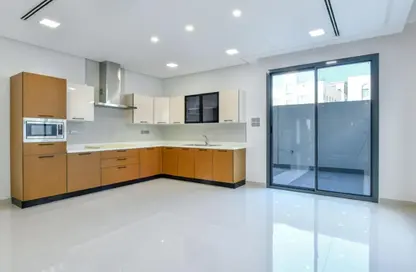 Villa - 4 Bedrooms - 5 Bathrooms for rent in Tubli - Central Governorate