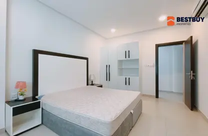 Apartment - 2 Bedrooms - 3 Bathrooms for rent in Hidd - Muharraq Governorate