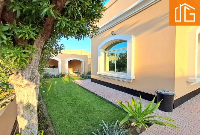 975669 - Property Image 2