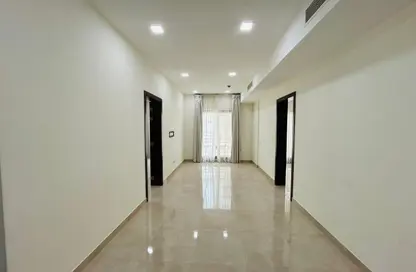 Apartment - 2 Bedrooms - 2 Bathrooms for rent in Al Burhama - Manama - Capital Governorate