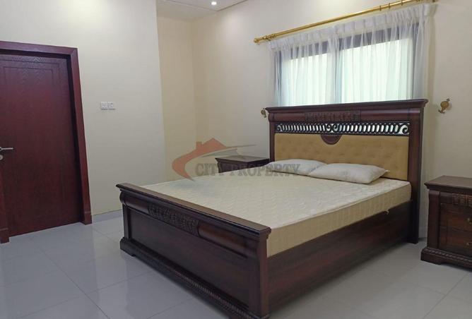 944120 - Property Image 2