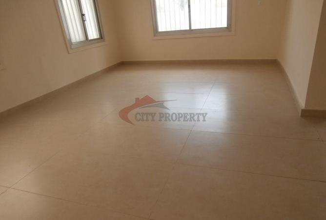 903438 - Property Image 3