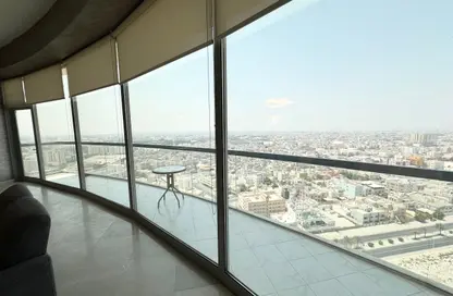 Apartment - 2 Bedrooms - 3 Bathrooms for rent in Sanabis - Manama - Capital Governorate