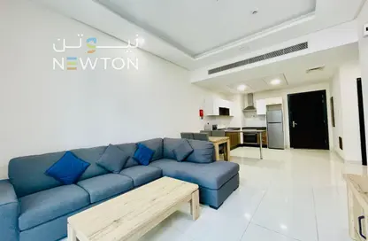 Apartment - 1 Bedroom - 2 Bathrooms for rent in Sanabis - Manama - Capital Governorate