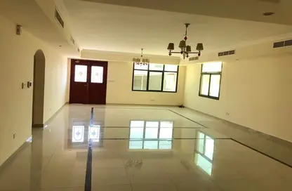Villa - 4 Bedrooms - 4 Bathrooms for rent in Sanad - Central Governorate