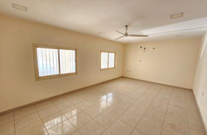 Apartment - 3 Bedrooms - 3 Bathrooms for rent in Arad - Muharraq Governorate
