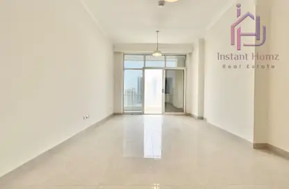 Apartment - 1 Bedroom - 2 Bathrooms for sale in Sanabis - Manama - Capital Governorate