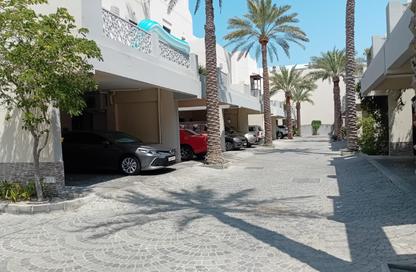 Villa - 4 Bedrooms - 5 Bathrooms for rent in Amwaj Islands - Muharraq Governorate