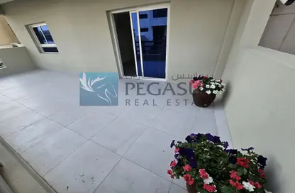 Terrace image for: Apartment - 2 Bedrooms - 2 Bathrooms for rent in Saar - Northern Governorate, Image 1
