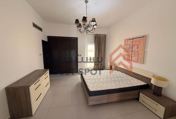 975536 - Property Image 2