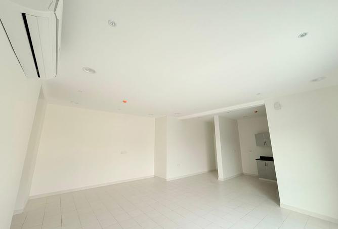 980000 - Property Image 2