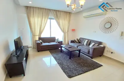 Apartment - 2 Bedrooms - 2 Bathrooms for rent in Busaiteen - Muharraq Governorate