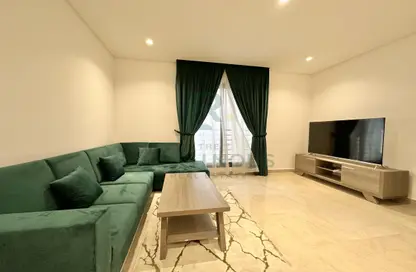 Living Room image for: Apartment - 2 Bedrooms - 2 Bathrooms for rent in Salmaniya - Manama - Capital Governorate, Image 1