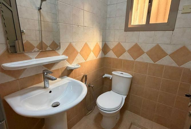 987808 - Property Image 2