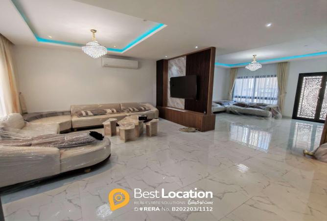 956723 - Property Main Image