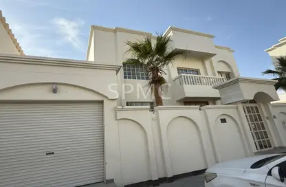 فيلا - 4 غرف نوم - 4 حمامات للايجار في البسيتين - المحرق