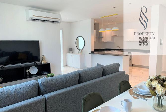 988301 - Property Image 3