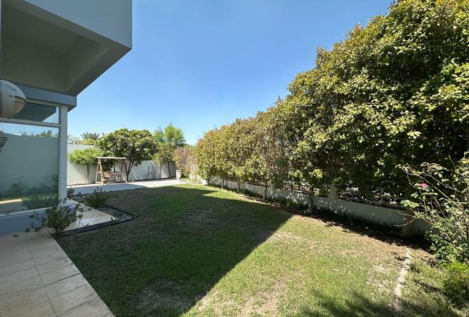 958687 - Property Image 3