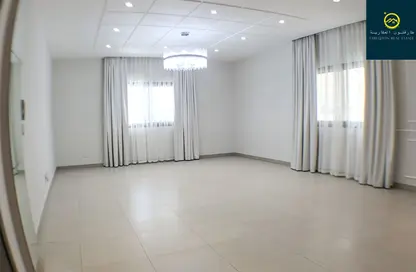 Apartment - 4 Bedrooms - 4 Bathrooms for rent in Tubli - Central Governorate