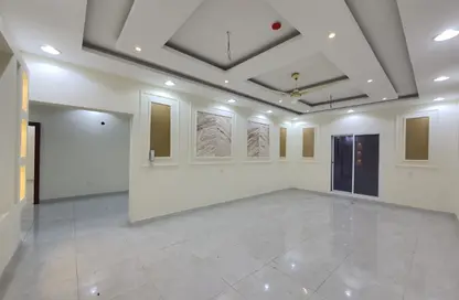 Apartment - 5 Bedrooms - 4 Bathrooms for sale in Hidd - Muharraq Governorate